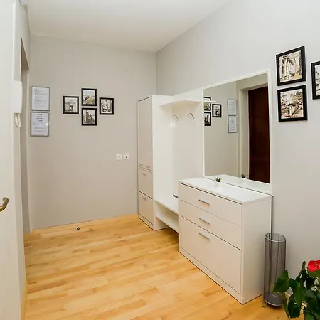 Apartment Big Look